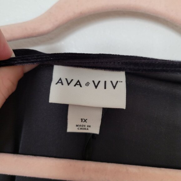 Ava & Viv Black Velvet Long Sleeve Dress With Rose Detail 1X - Picture 6 of 9